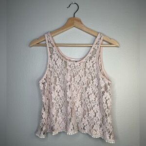 Lush lace cropped tank in blush/nude